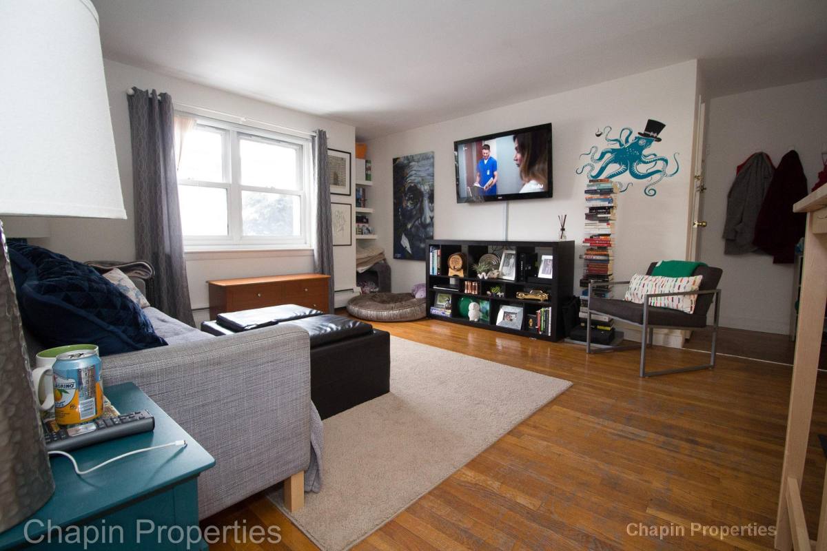 Apartment for rent at 91 Chestnut St #1, Brookline, MA 02445