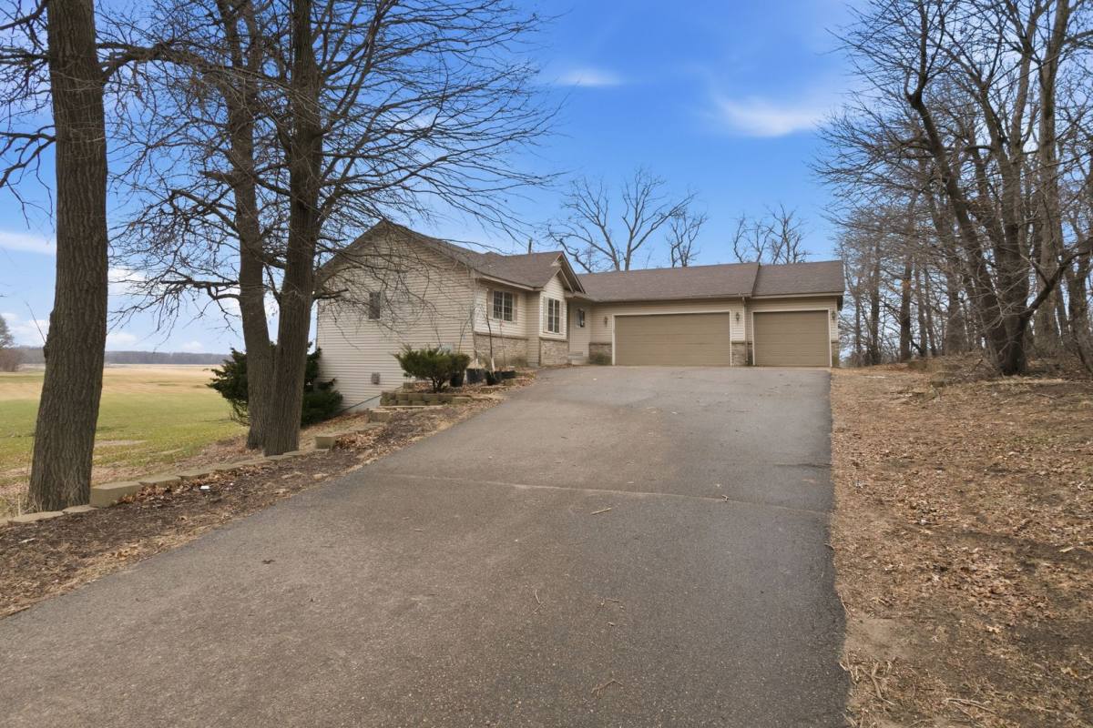 House for rent at 1778 Klondike Dr, Cedar, MN 55011