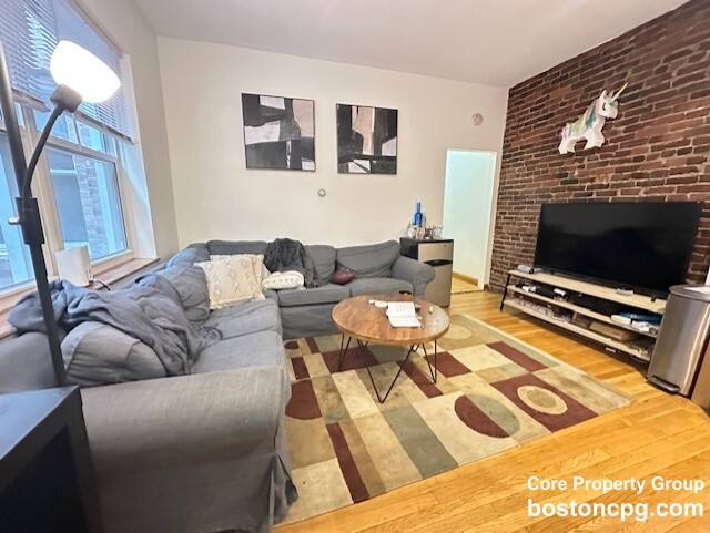 Apartment for rent at 22 Battery #1R, Boston, MA 02113