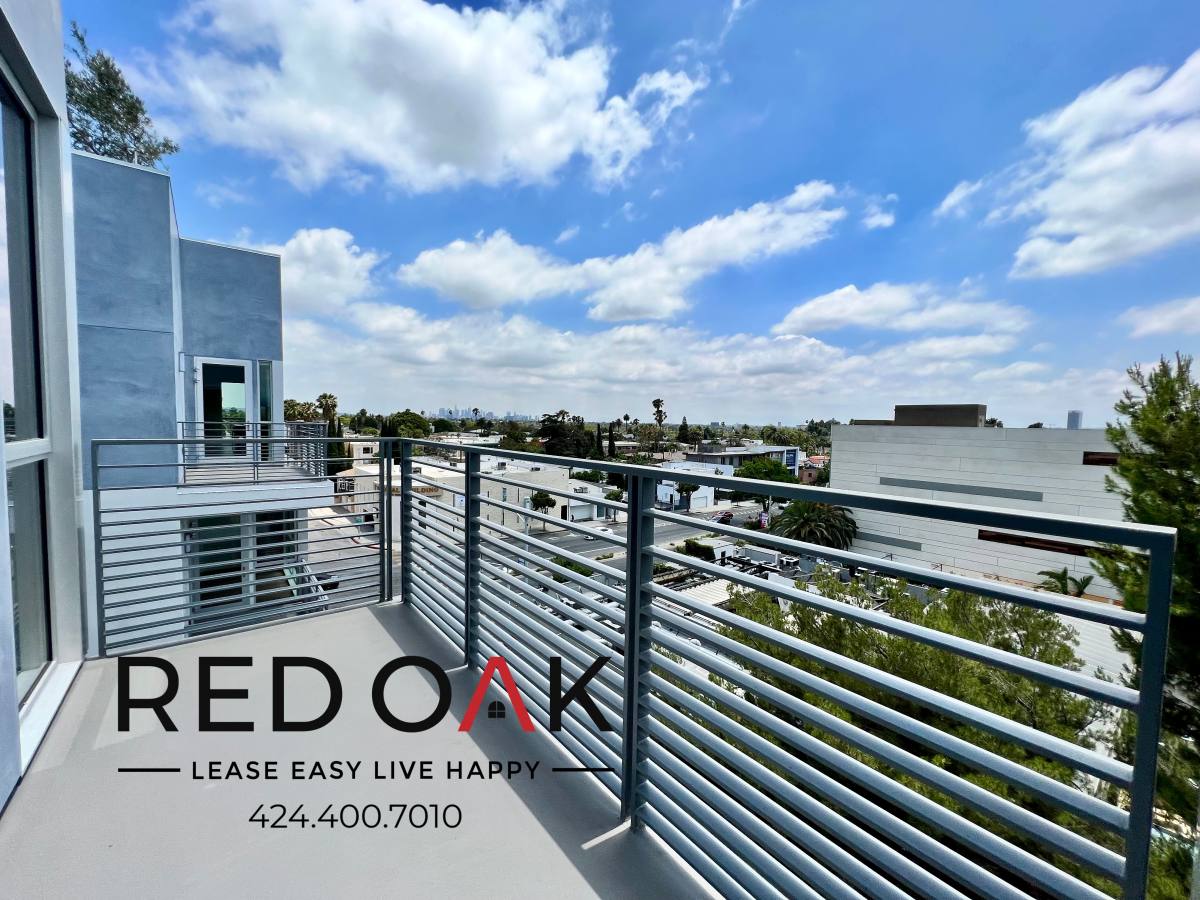 Condo for rent at 1001 N Fairfax Ave #PH3, Los Angeles, CA 90046