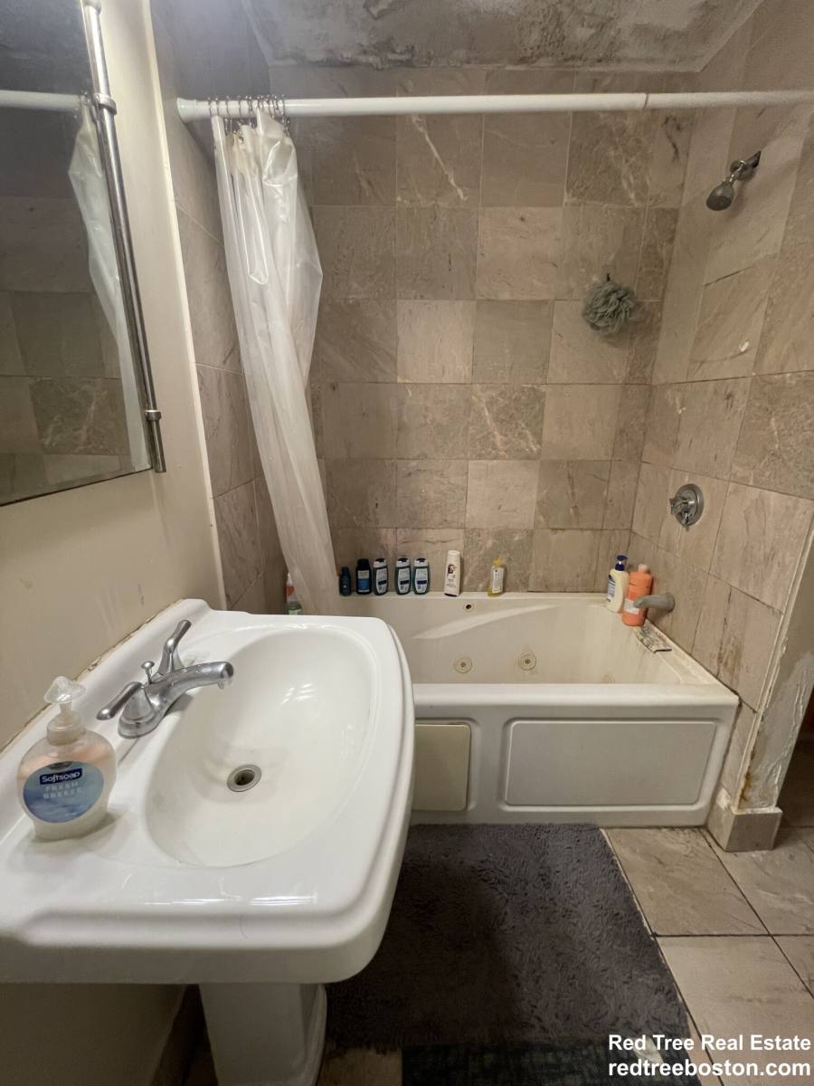 Apartment for rent at 30 Circuit St #3, Roxbury, MA 02119