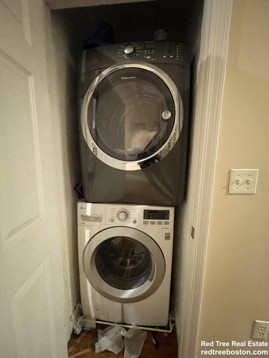 Apartment for rent at 30 Circuit St #3, Roxbury, MA 02119