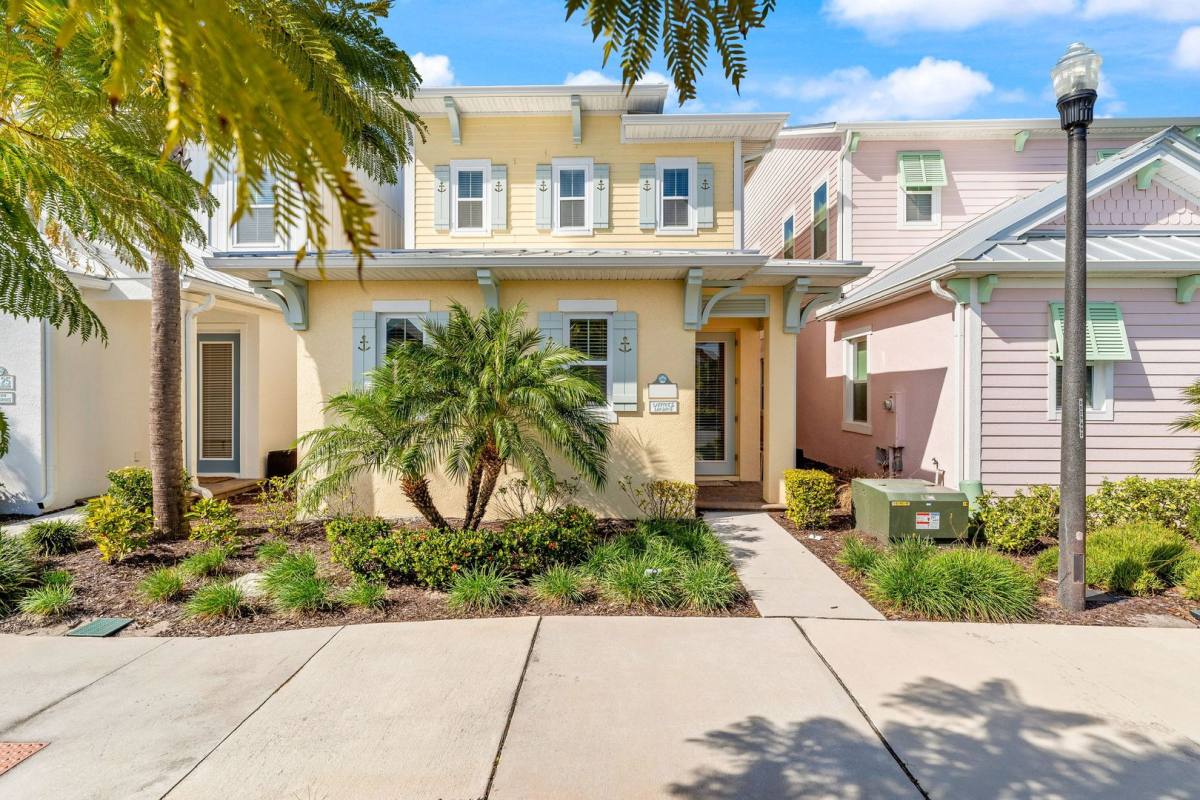 House for rent at 8121 Surf St, Kissimmee, FL 34747