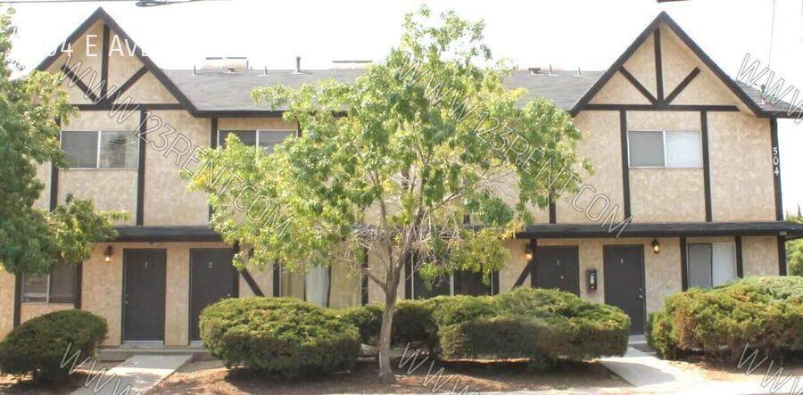 Townhouse for rent at 504 E Ave Q3 #4, Palmdale, CA 93550