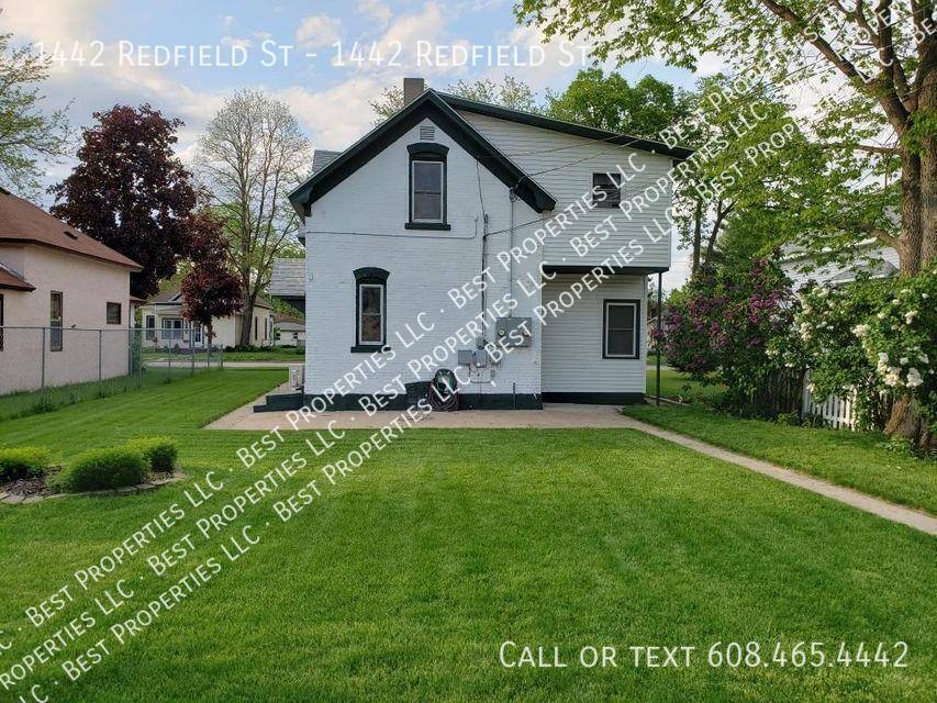 Apartment for rent at 1442 Redfield St, La Crosse, WI 54601
