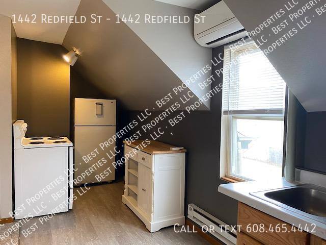 Apartment for rent at 1442 Redfield St, La Crosse, WI 54601