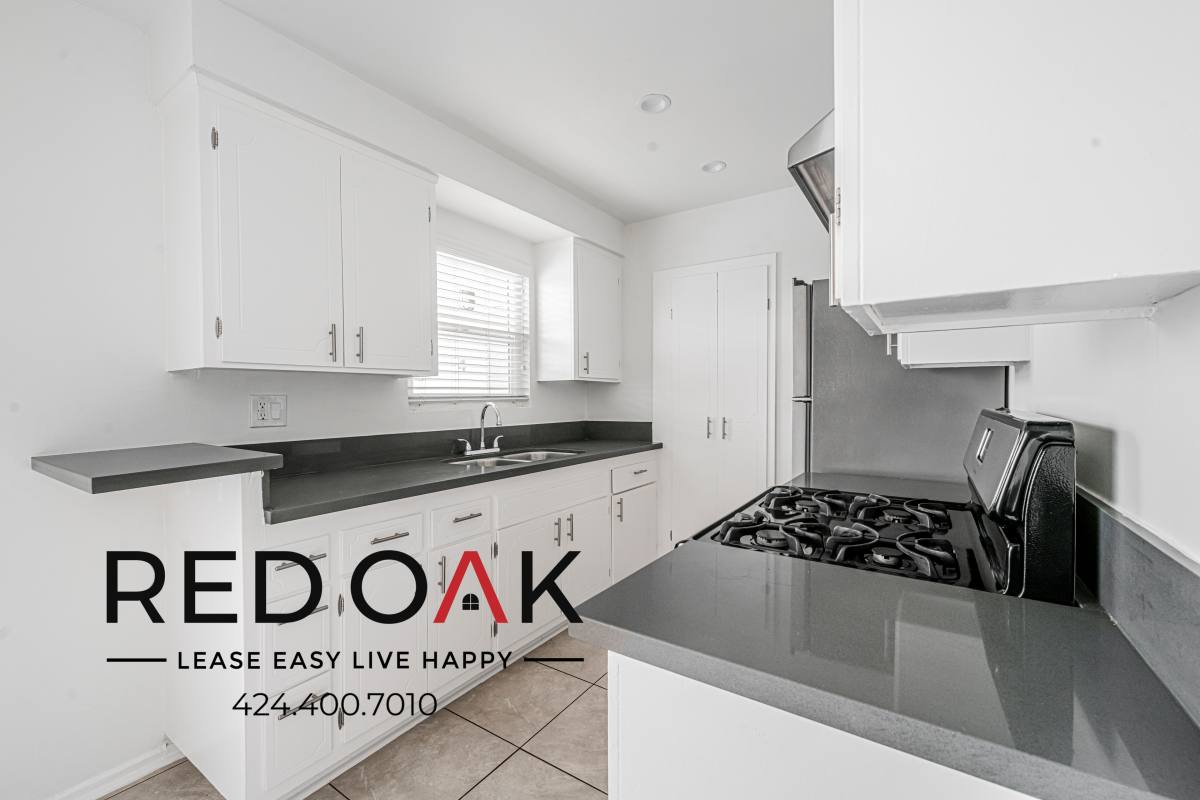 Condo for rent at 1439 Point View St #3, Los Angeles, CA 90035