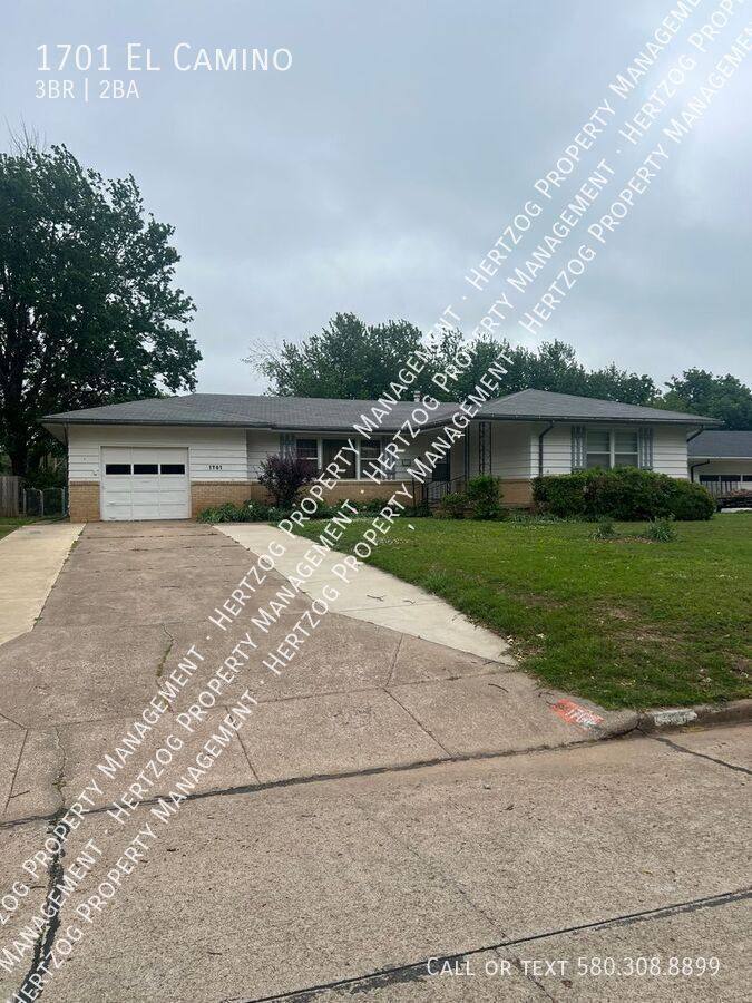 House for rent at 1701 El Camino, Ponca City, OK 74604