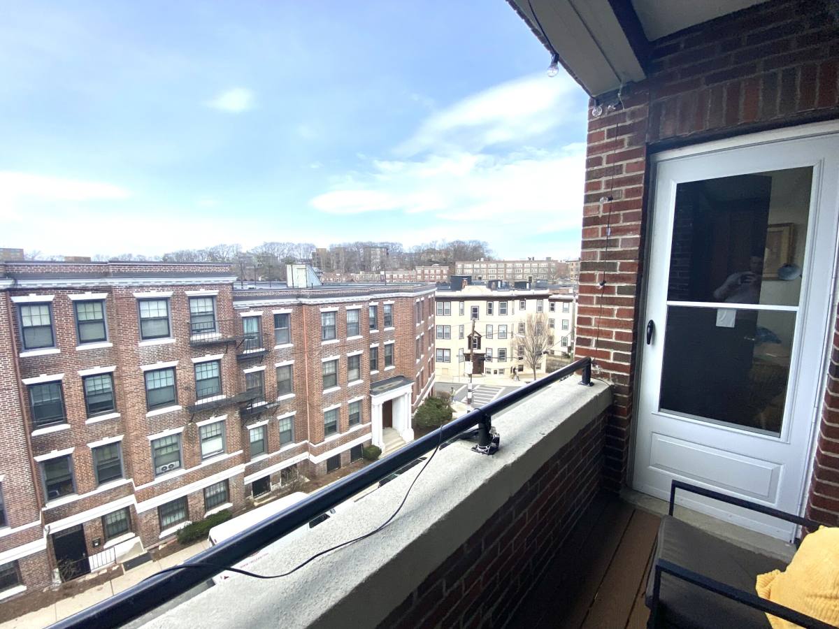 Apartment for rent at 127 Sutherland Rd #L, Brighton, MA 02135