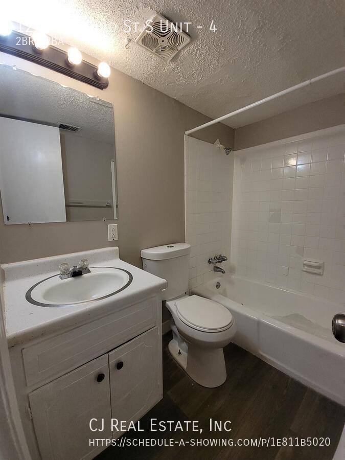 Apartment for rent at 12419 E 43rd St S #4, Independence, MO 64055