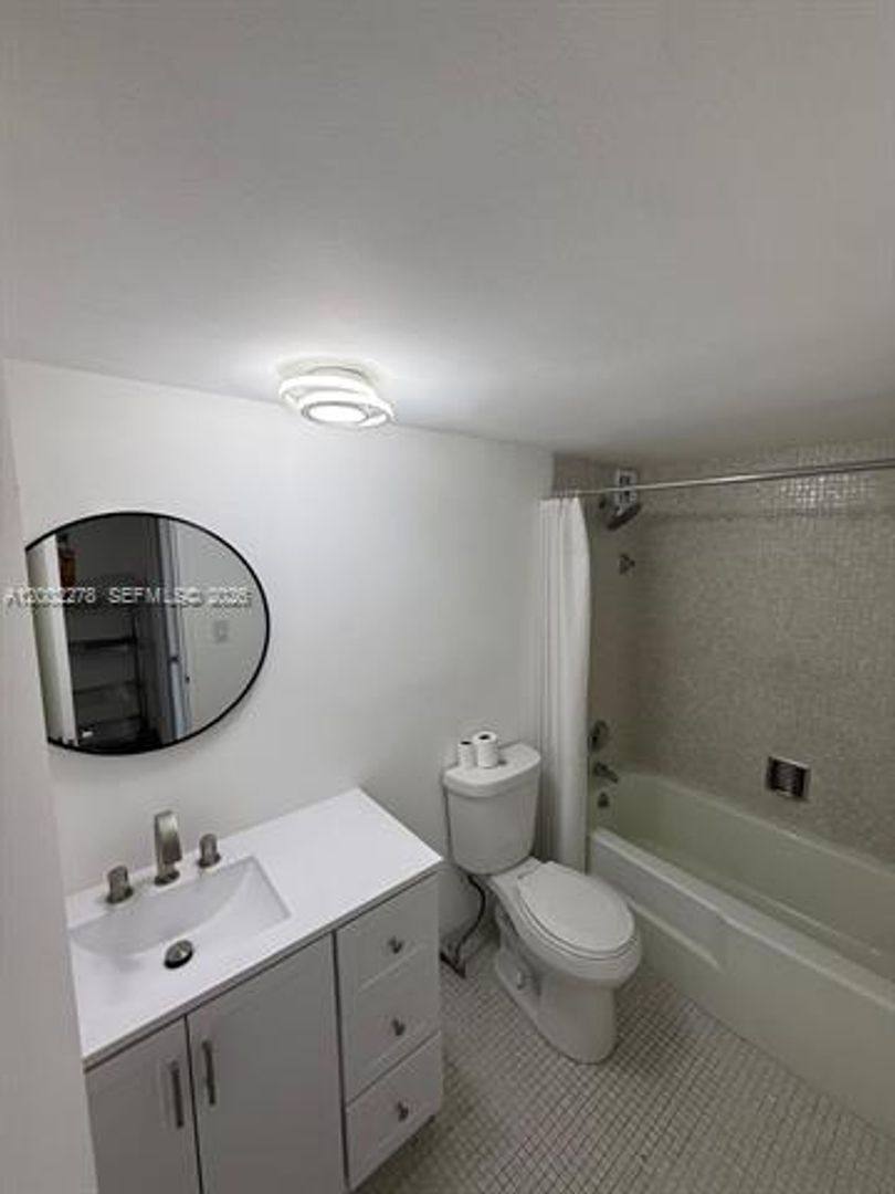 Apartment for rent at 5700 Collins Ave, Miami Beach, FL 33140