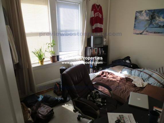 Apartment for rent at 74 Egmont St #2, Brookline, MA 02445
