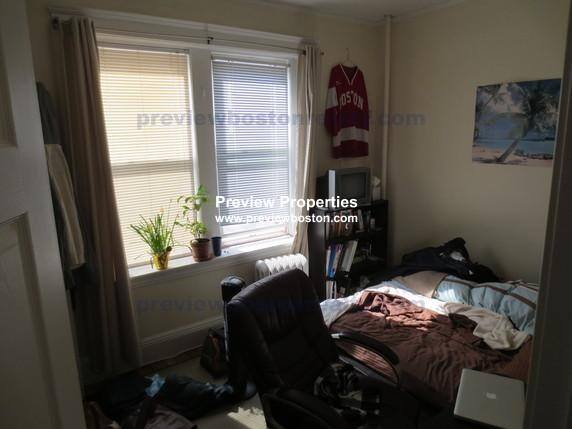 Apartment for rent at 74 Egmont St #2, Brookline, MA 02445