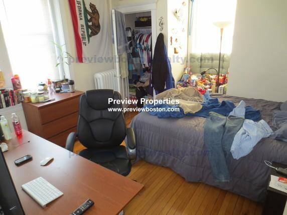 Apartment for rent at 74 Egmont St #2, Brookline, MA 02445