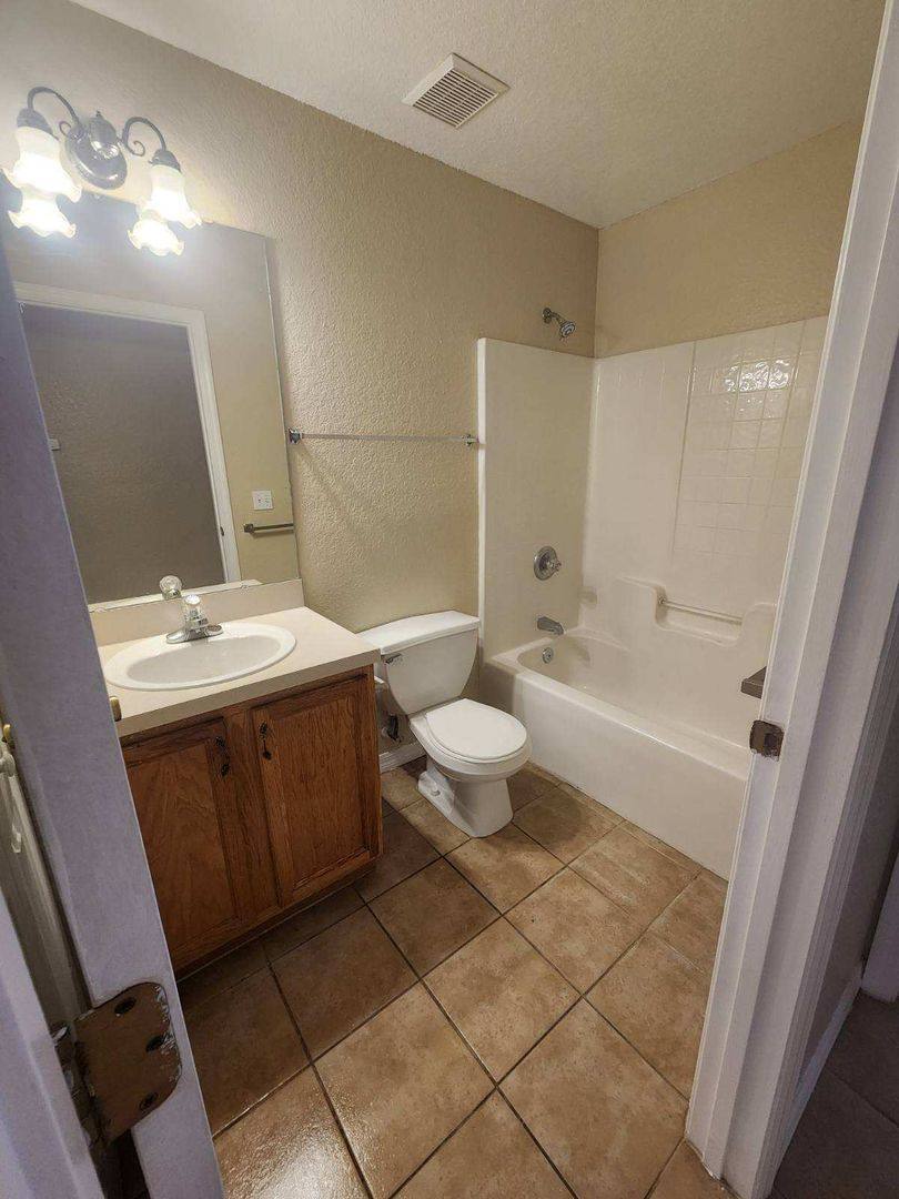 House for rent at 161 Eagle Point Blvd, Auburndale, FL 33823