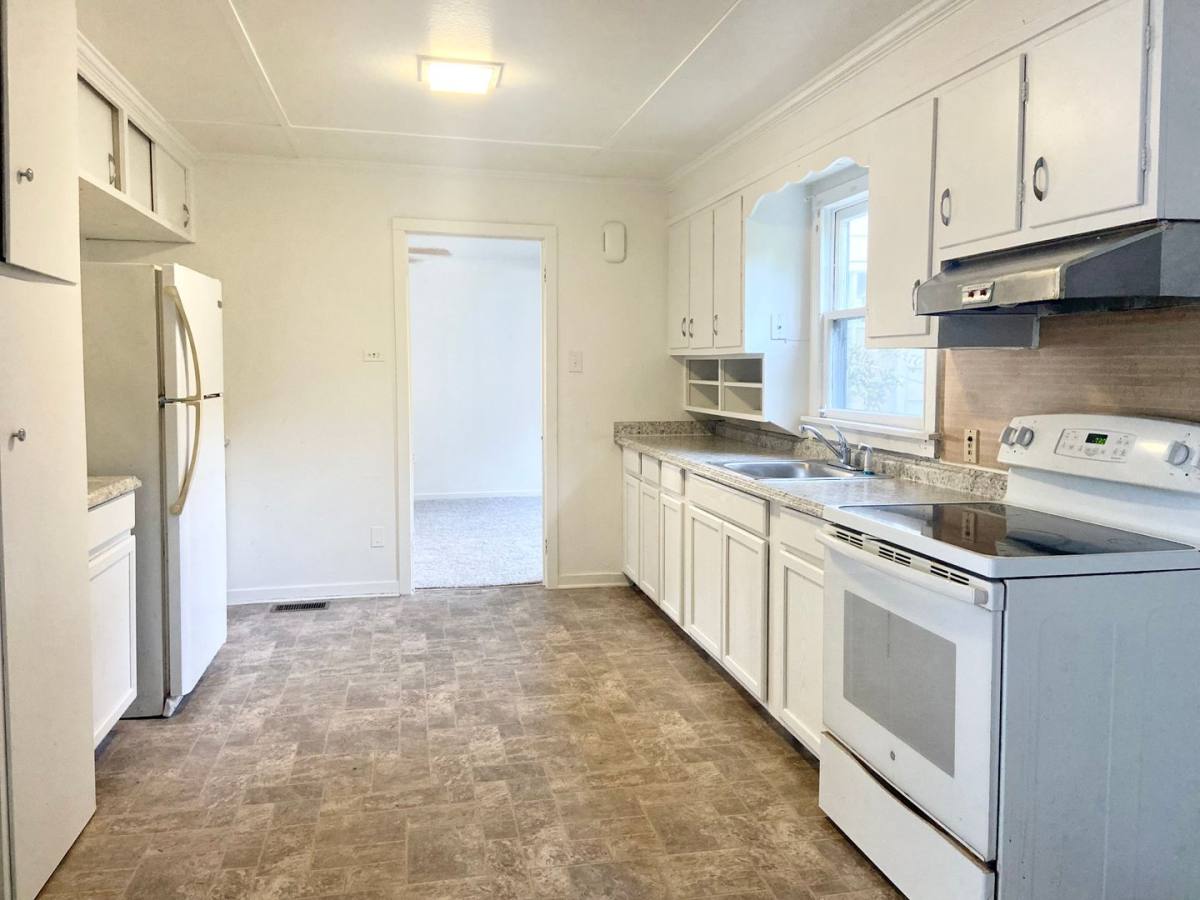 House for rent at 804 Maple St, Elizabeth City, NC 27909