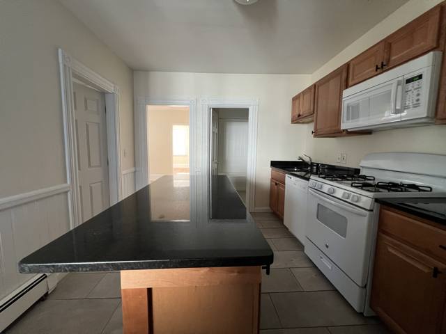 Apartment for rent at 257 Beacon #1, Somerville, MA 02143