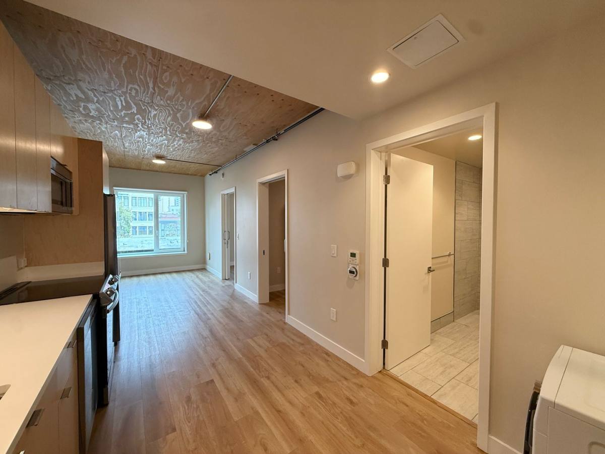 Apartment for rent at 316 12th St, Oakland, CA 94607