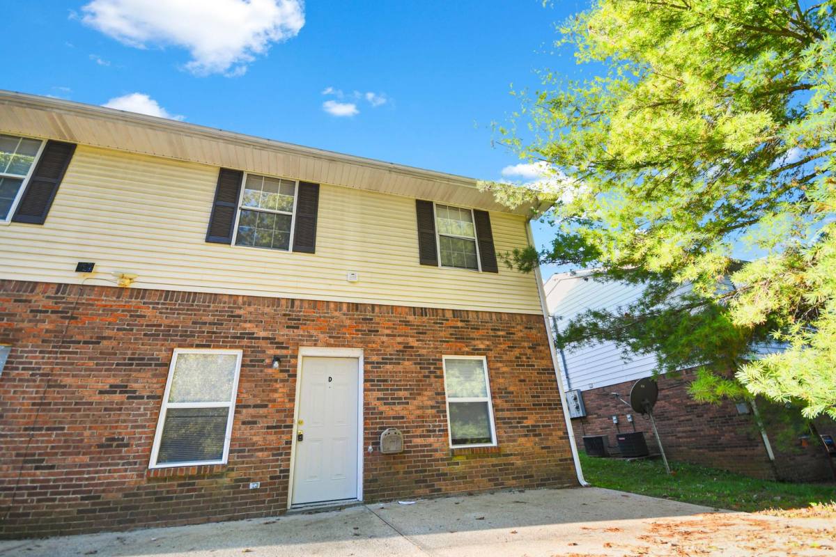 Apartment for rent at 701 Peacher's Dr, Clarksville, TN 37042