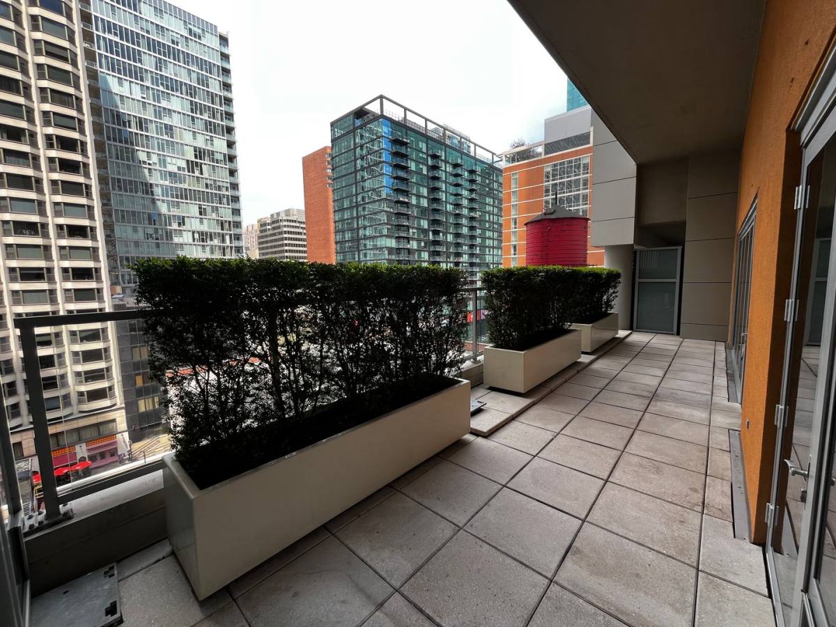 Apartment for rent at 160 E Illinois St, Chicago, IL 60611