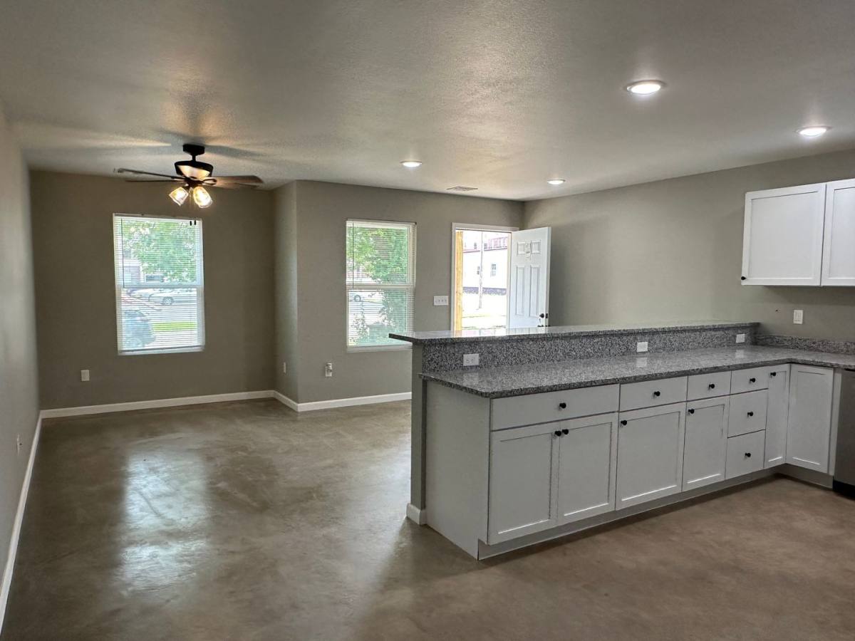 Apartment for rent at 120-122 S Pearl, Joplin, MO 64801
