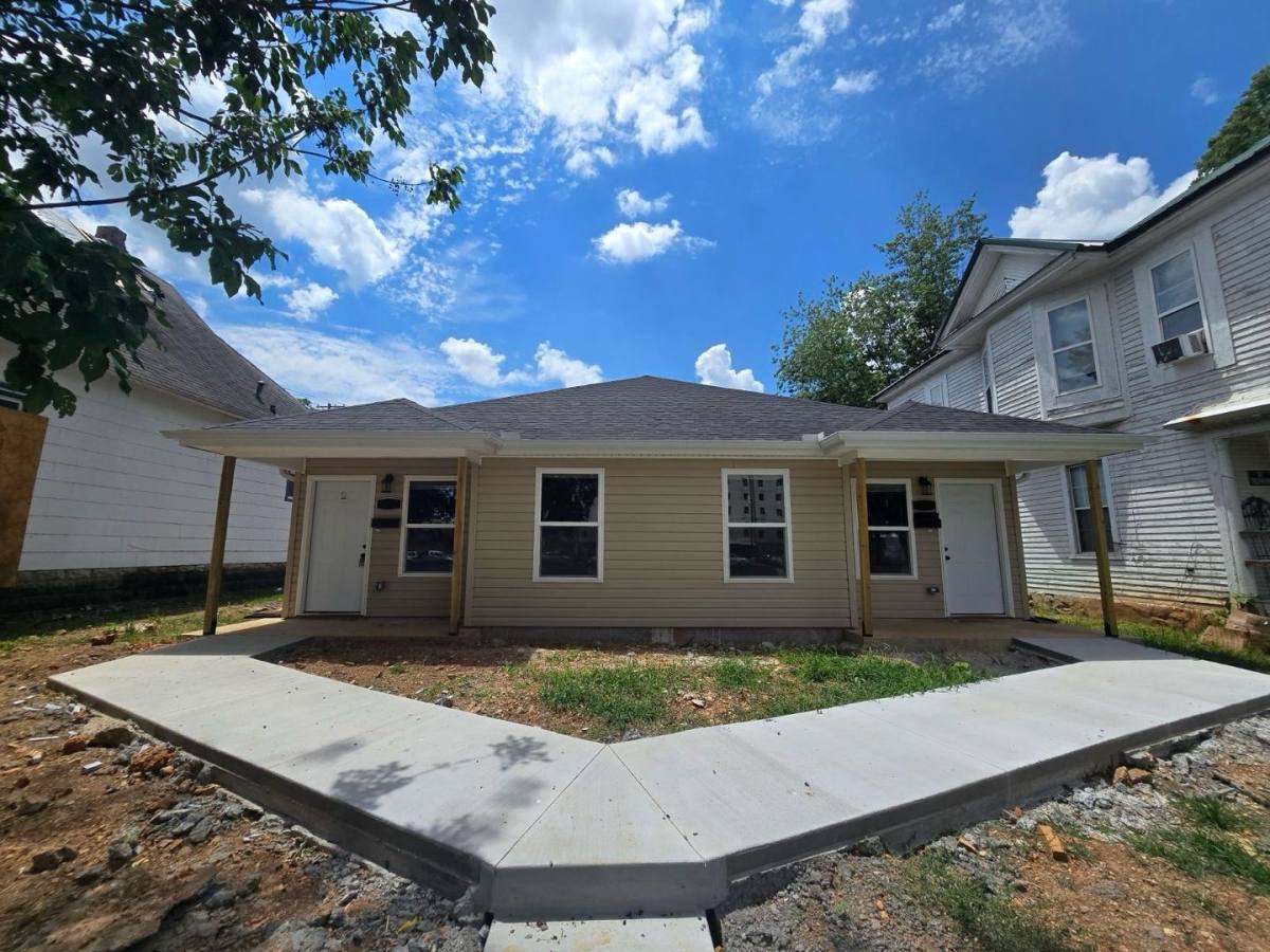 Apartment for rent at 120-122 S Pearl, Joplin, MO 64801