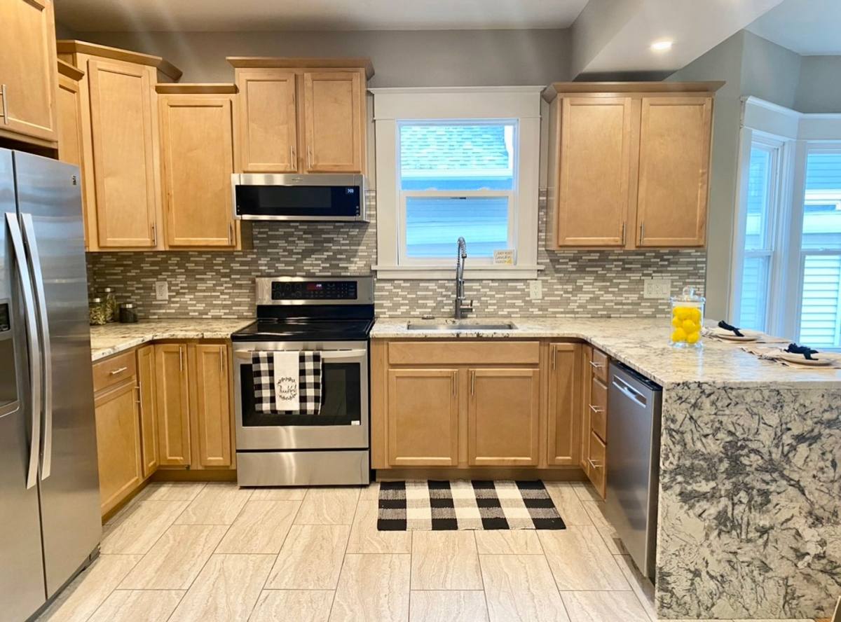 House for rent at 1115 Hulman St, Terre Haute, IN 47802