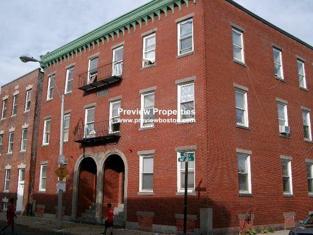 Apartment for rent at 212 Maverick St #3P, East Boston, MA 02128
