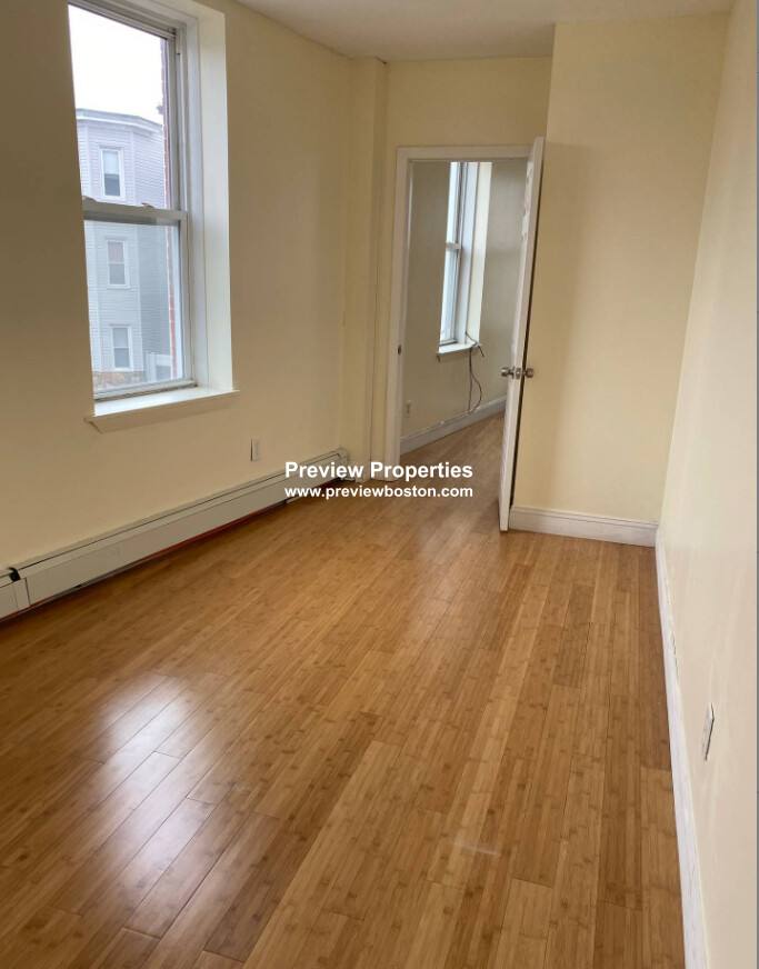 Apartment for rent at 212 Maverick St #3P, East Boston, MA 02128