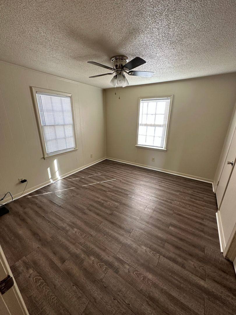 Apartment for rent at 214 E Grady St, Statesboro, GA 30458