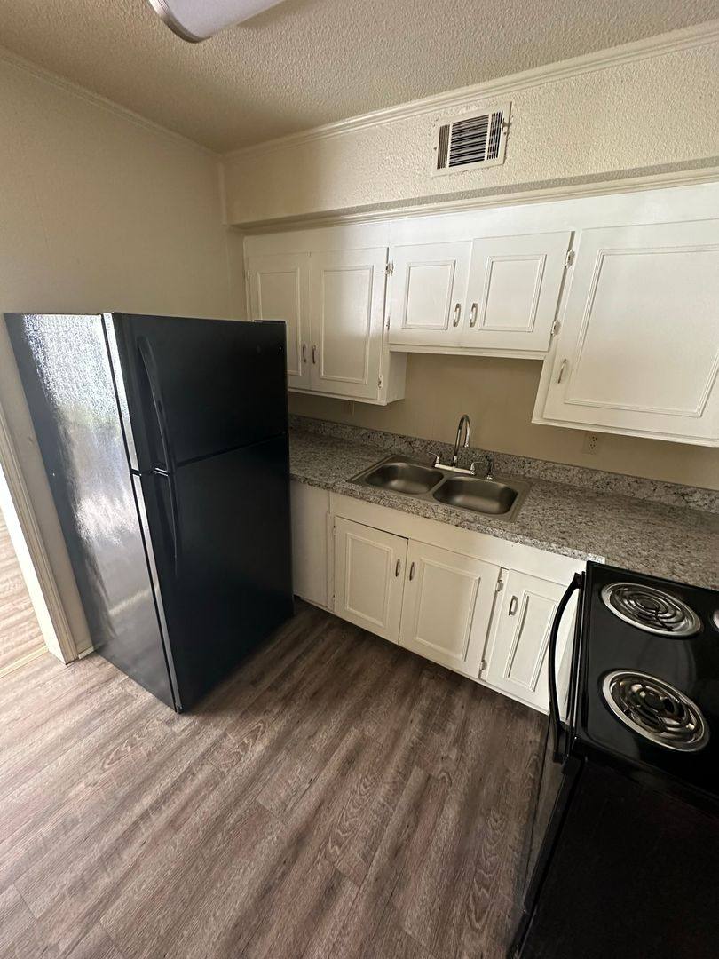 Apartment for rent at 214 E Grady St, Statesboro, GA 30458
