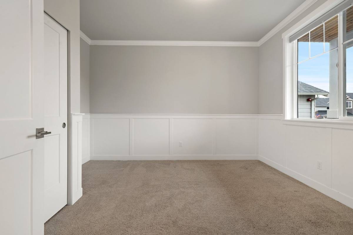 House for rent at 1424 Baker Heights Loop, Bremerton, WA 98312