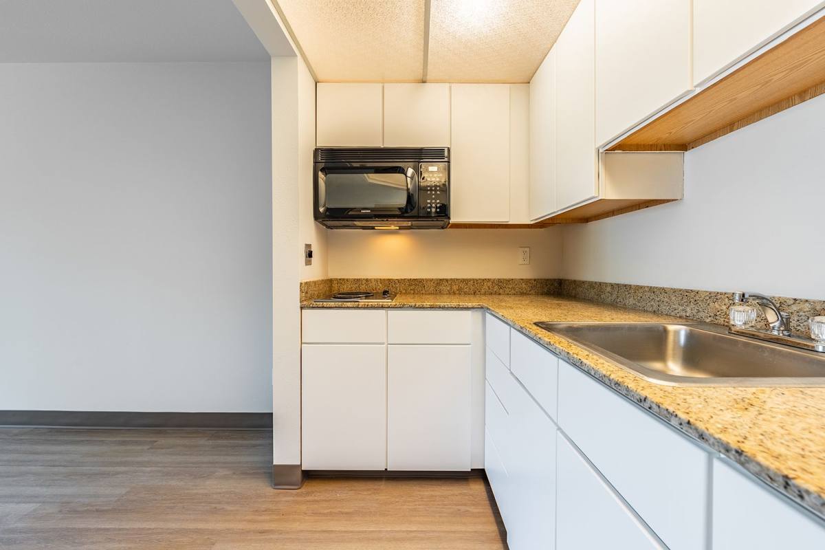 Apartment for rent at 15750 NE 15th St, Bellevue, WA 98008