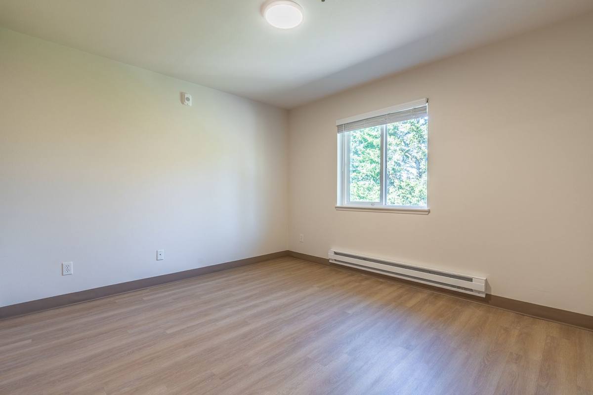 Apartment for rent at 15750 NE 15th St, Bellevue, WA 98008
