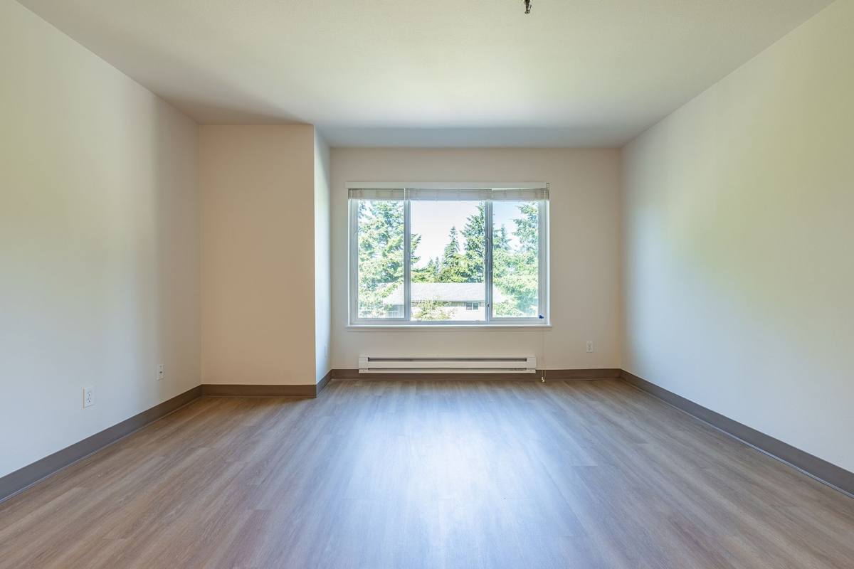 Apartment for rent at 15750 NE 15th St, Bellevue, WA 98008