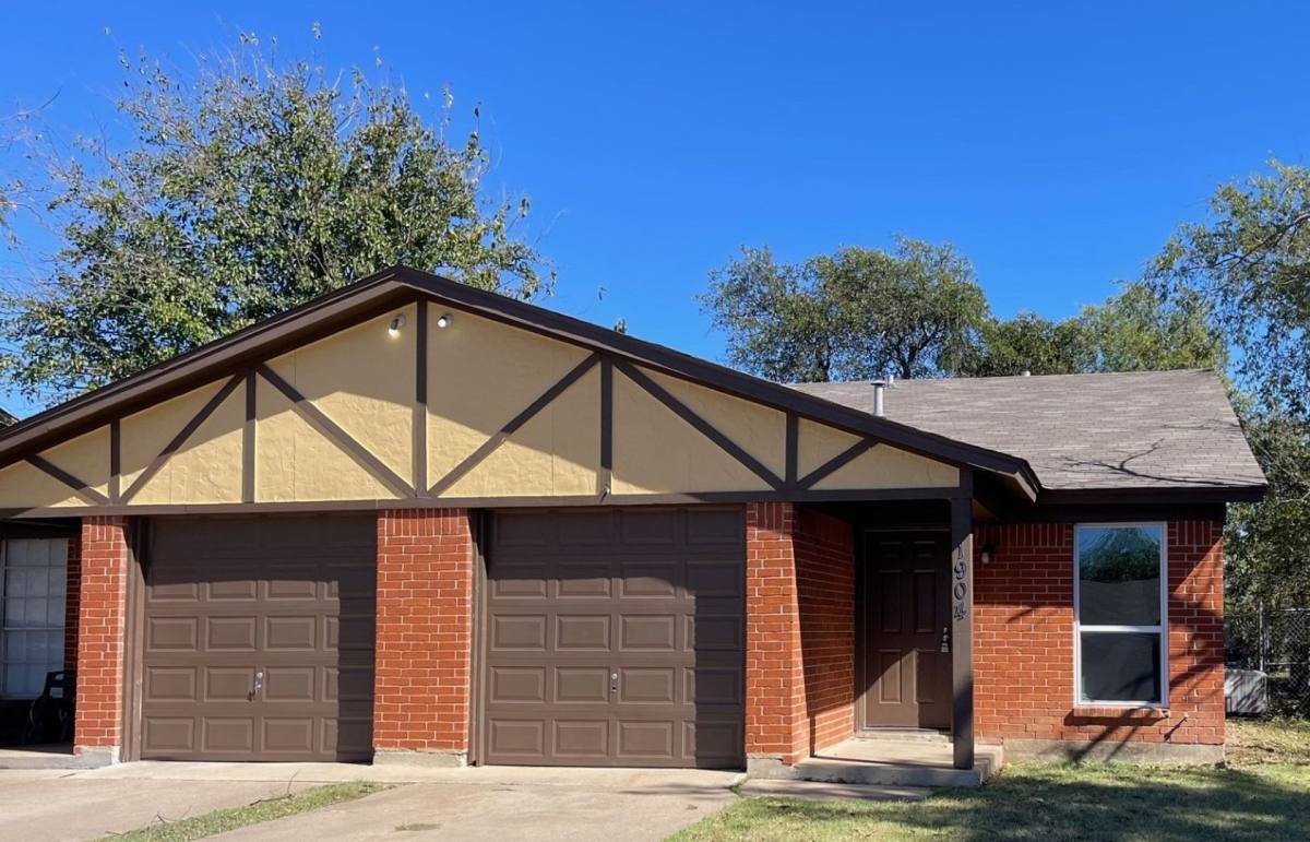 Apartment for rent at 1904 Starling Court, Cleburne, TX 76033