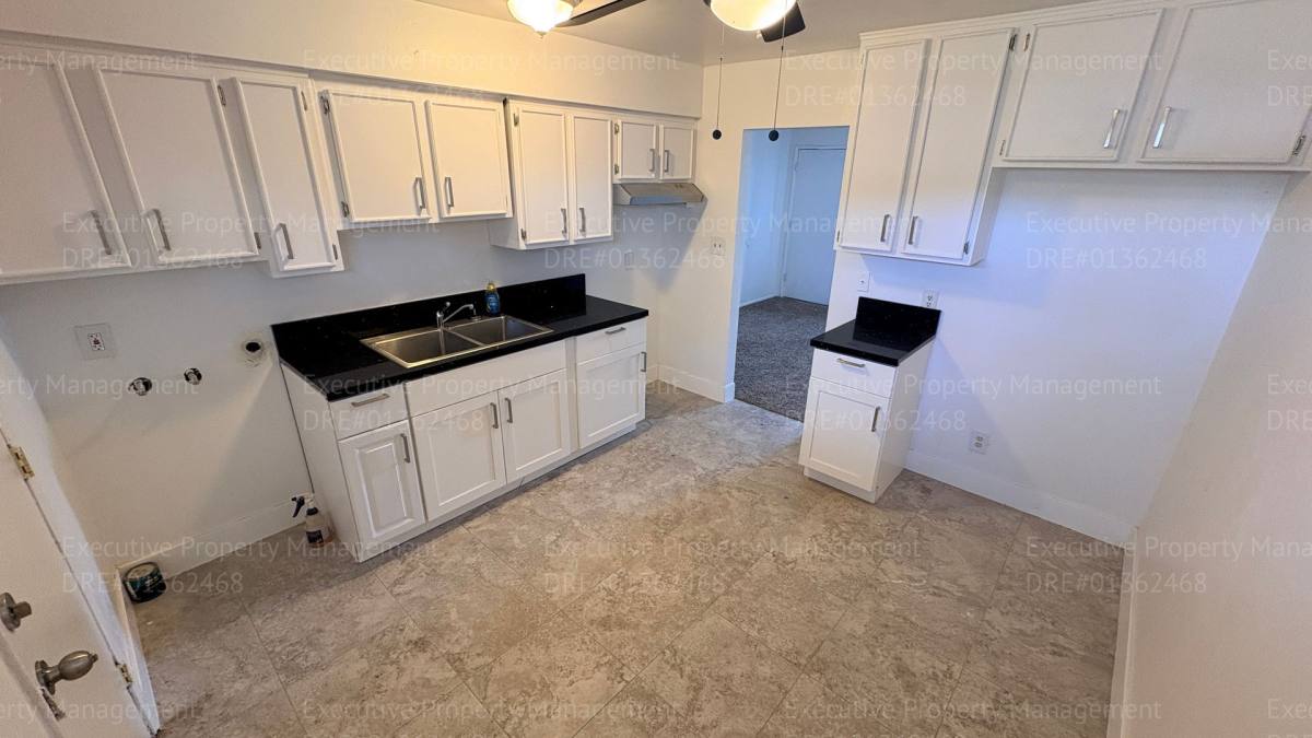 Apartment for rent at 605 8th St, Bakersfield, CA 93304