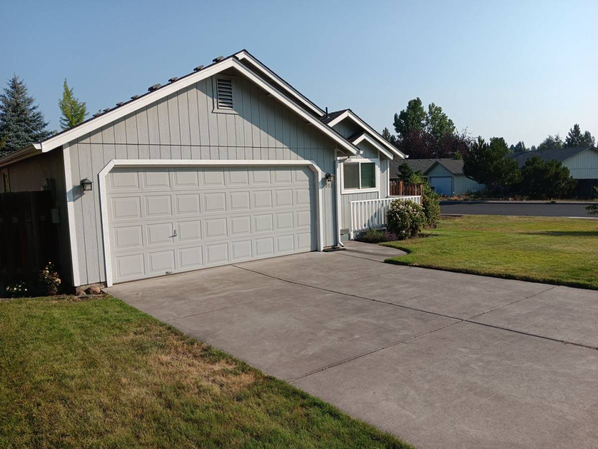 House for rent at 3092 NE Tahoe Court, Bend, OR 97701