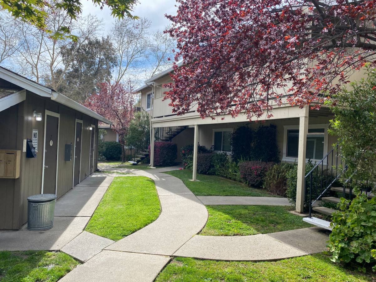 Apartment for rent at 5727 Sutter Ave, Carmichael, CA 95608