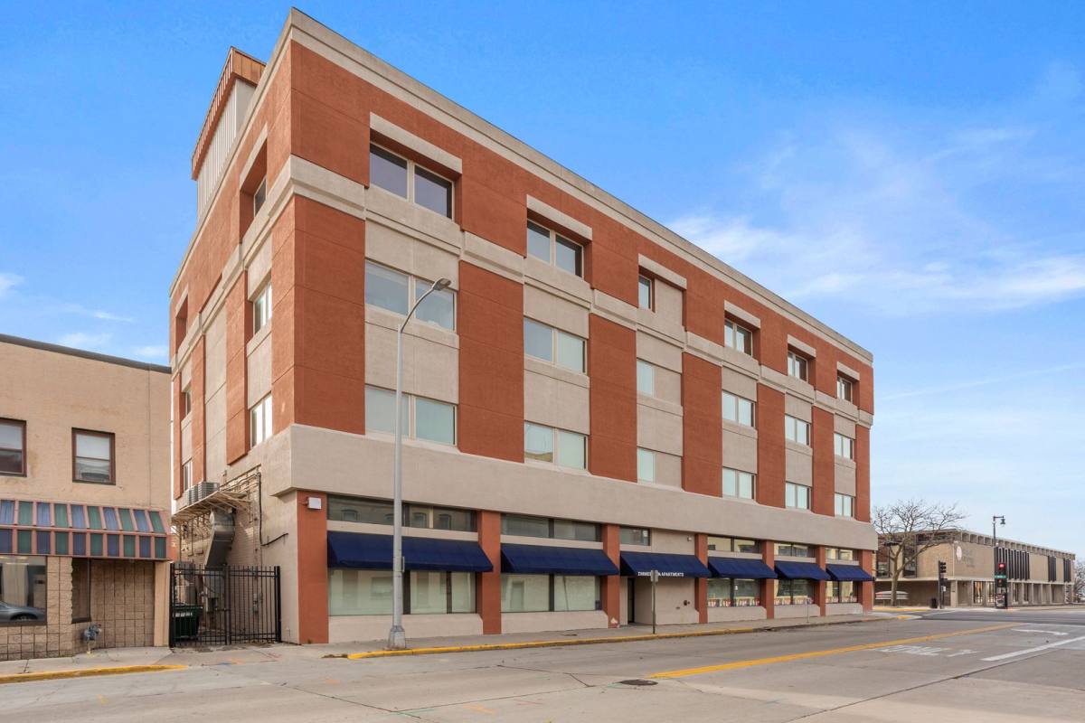 Apartment for rent at 131 S Main St, Fond Du Lac, WI 54935