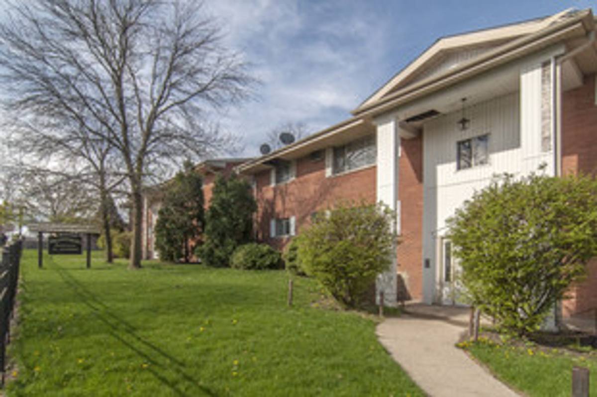 Apartment for rent at 3335 Sun Valley Terrace, Rockford, IL 61103