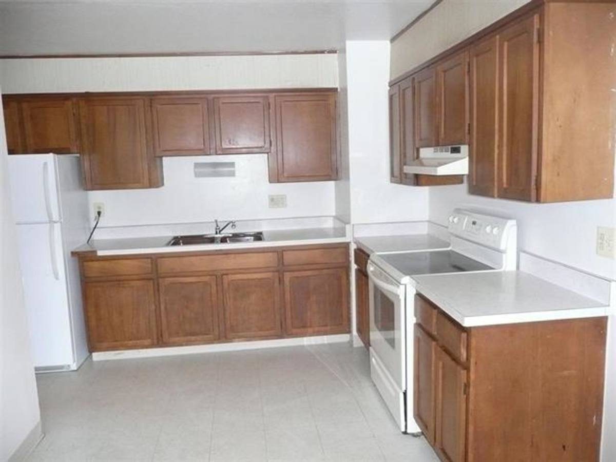 Apartment for rent at 3335 Sun Valley Terrace, Rockford, IL 61103