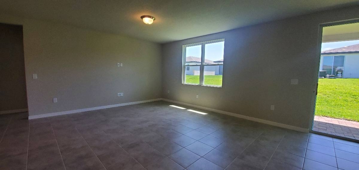 House for rent at 877 Cambridge Dr, Winter Haven, FL 33881