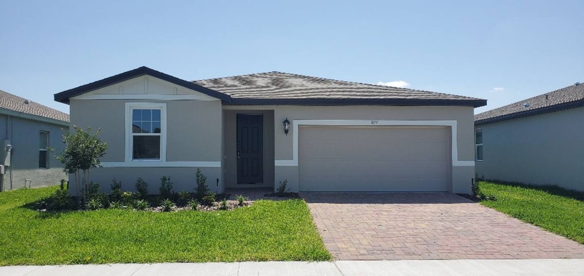 House for rent at 877 Cambridge Dr, Winter Haven, FL 33881