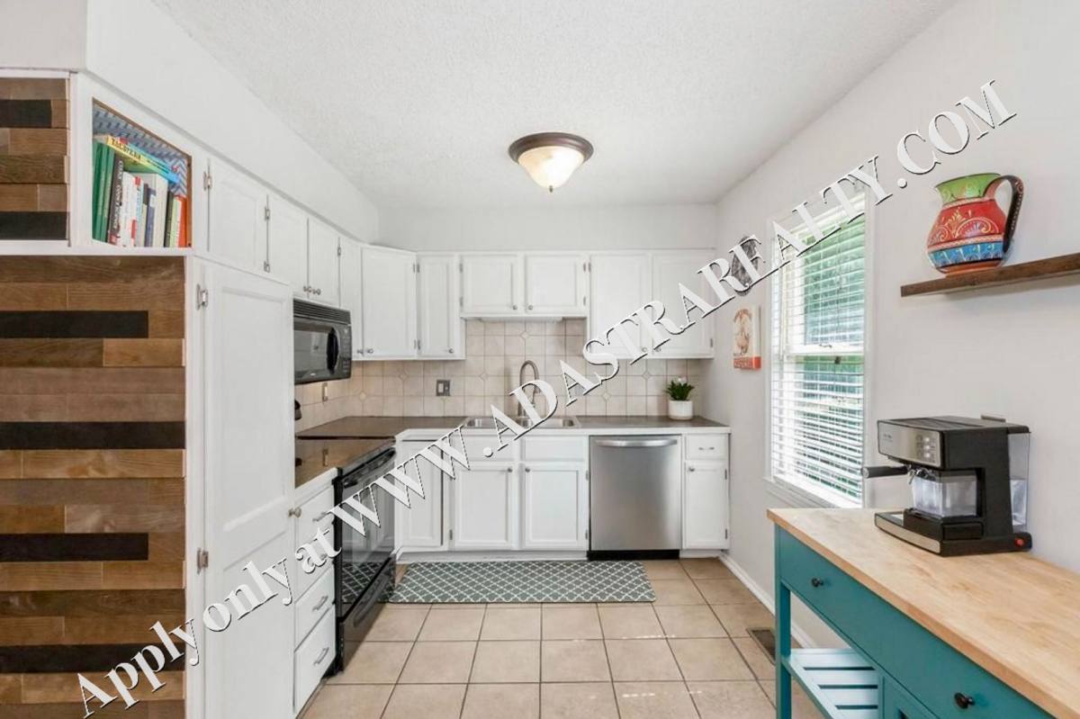House for rent at 2715 Holmes St, Kansas City, MO 64109
