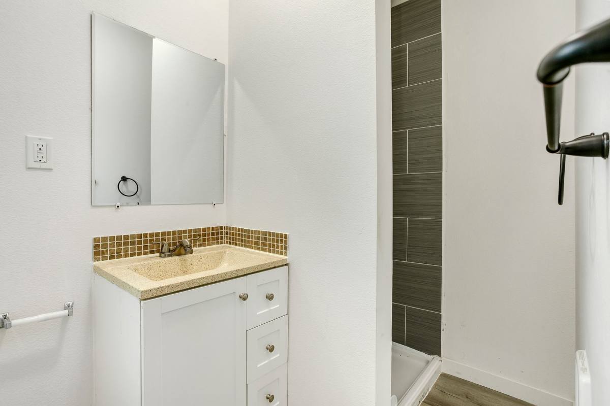 Apartment for rent at 450 SE 5th Ave, Hillsboro, OR 97123