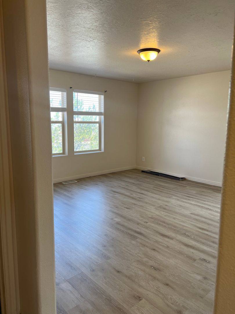 House for rent at 296 N Torrey Pines Dr, Cedar City, UT 84721