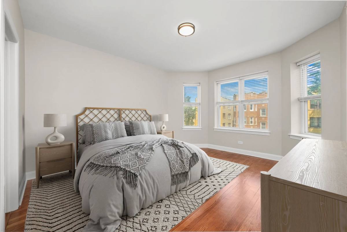Apartment for rent at 7340-62 N Hoyne Ave, Chicago, IL 60645