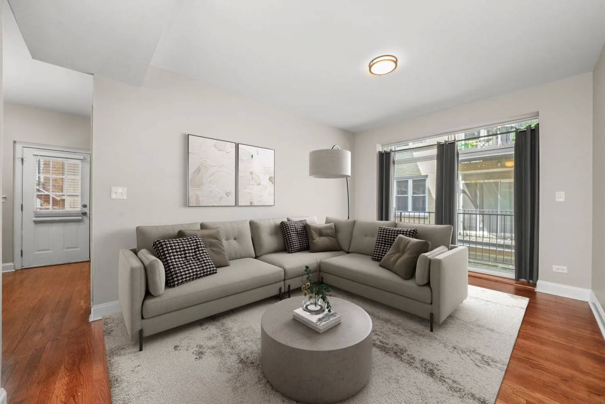 Apartment for rent at 7340-62 N Hoyne Ave, Chicago, IL 60645