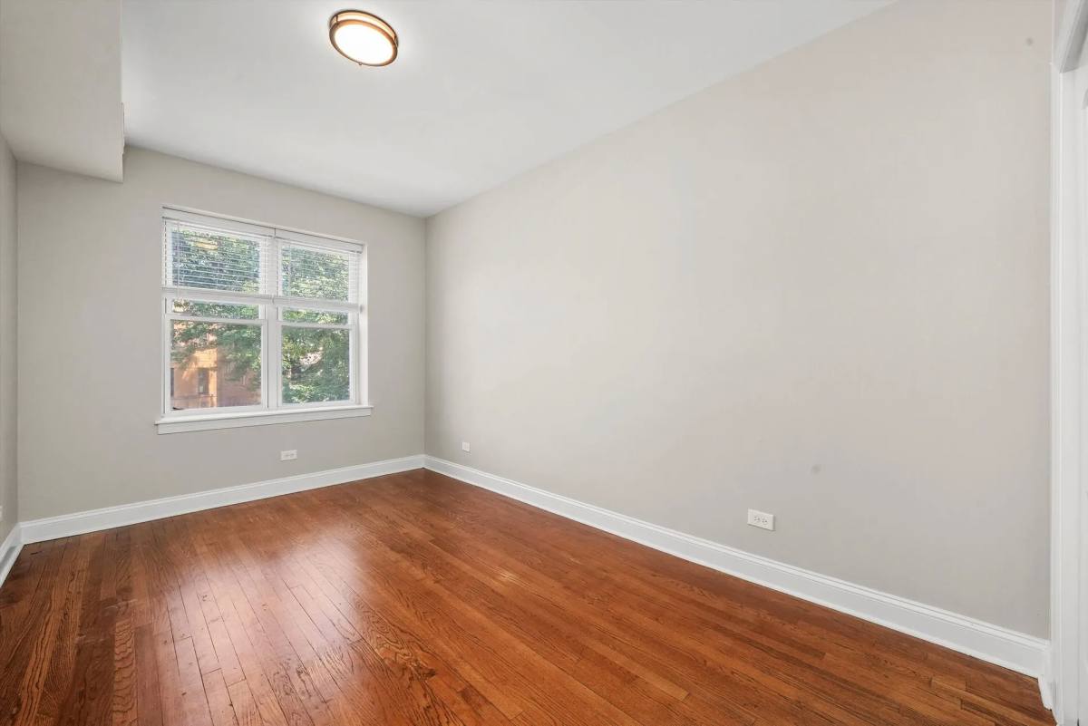 Apartment for rent at 7340-62 N Hoyne Ave, Chicago, IL 60645